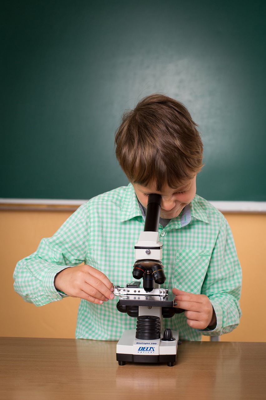 Microscope Hoobi® pour Enfants - Microscope Junior - De nombreux